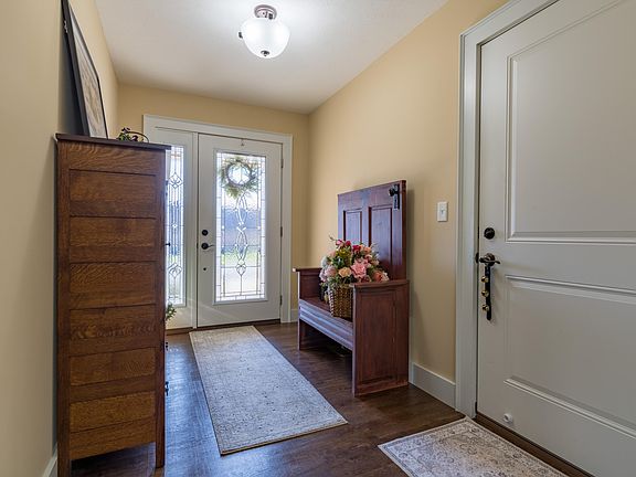 5th image of 1160 Arthur Ct