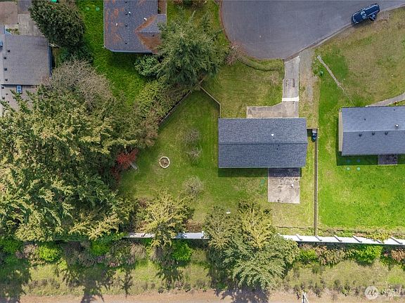 2nd image of 8618 Queets Drive NE