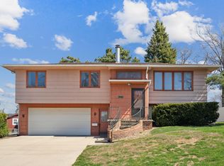 3008 San Salvador Dr, Waterloo, IA 50702
