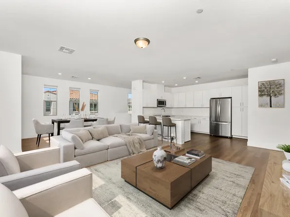 5301 E Commerce Way Unit 25101, Sacramento, CA 95835