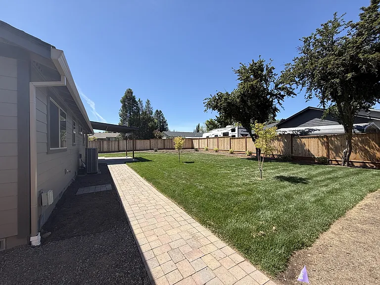 2853 Tahitian Ave — Photo 35