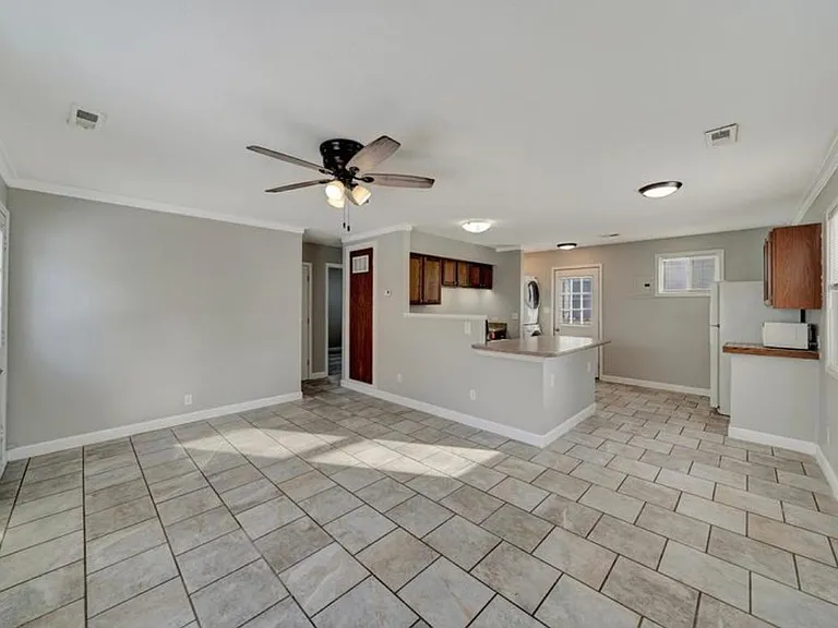 6912 Logan Ave — Photo 6