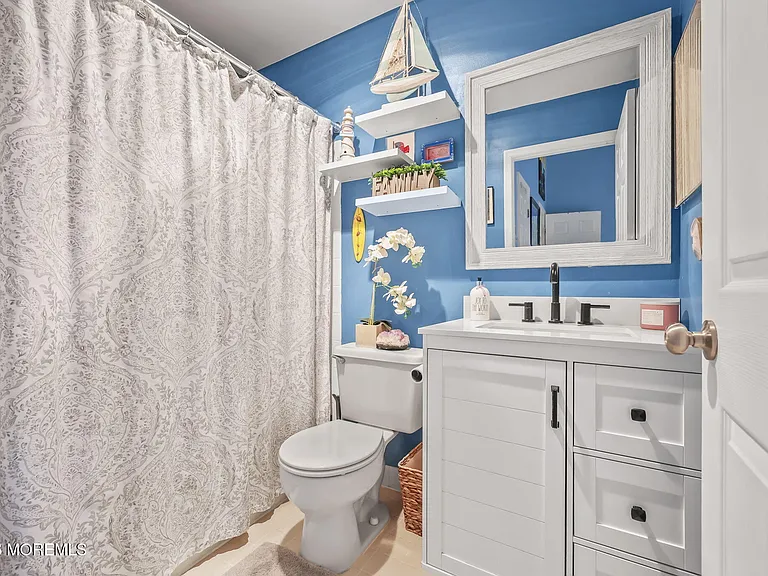 761 Banyan Ct — Photo 13