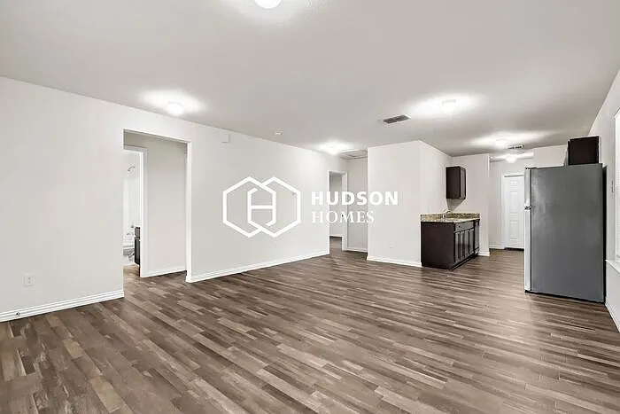 2701 Vogt St — Photo 4