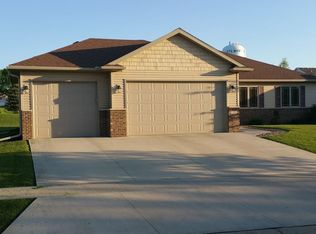 808 Miller Ln SE, Stewartville, MN 55976