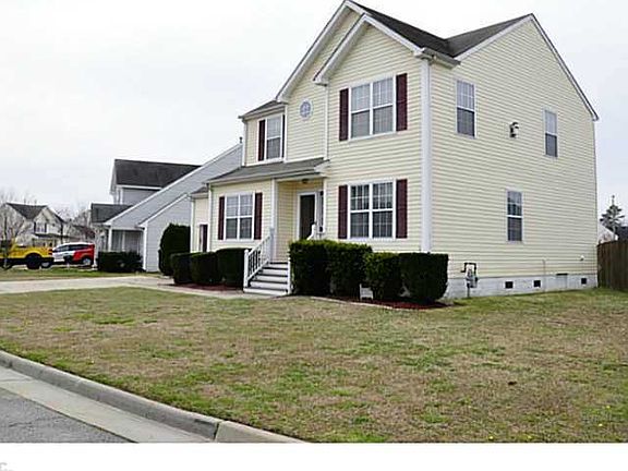 3rd image of 106 Dana Dr