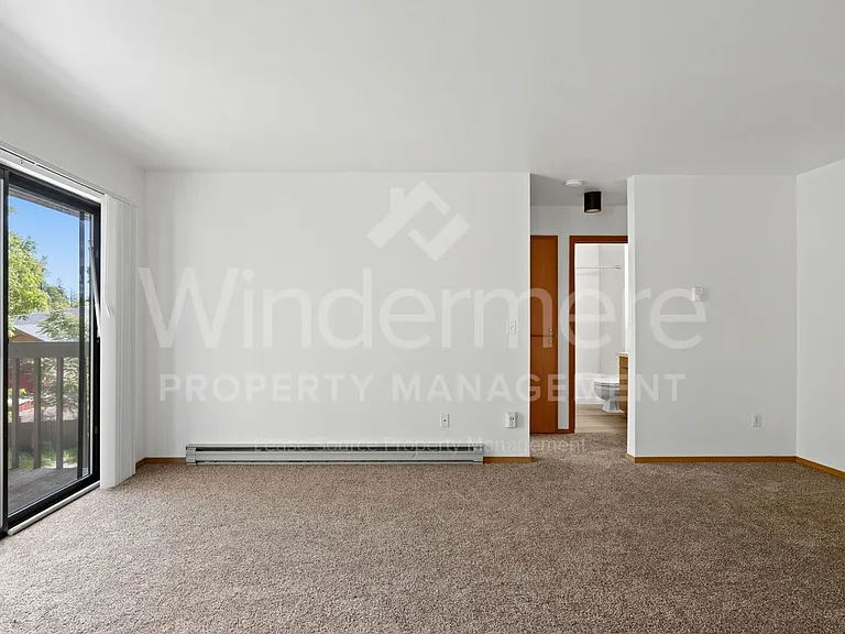 1111 E 8th Ave — Photo 7