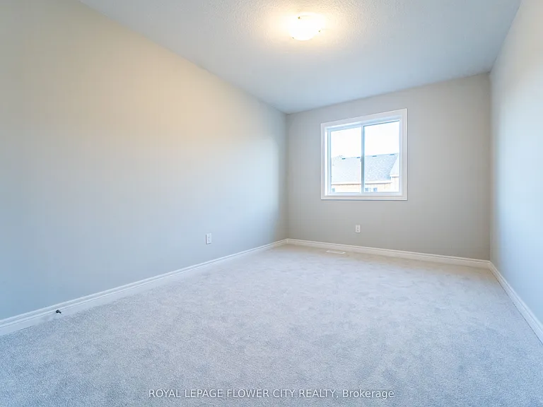 413 E 16th St — Photo 18