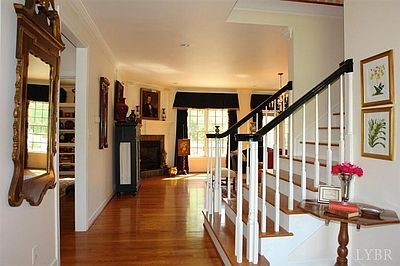 3rd image of 116 Beacon Hill Pl