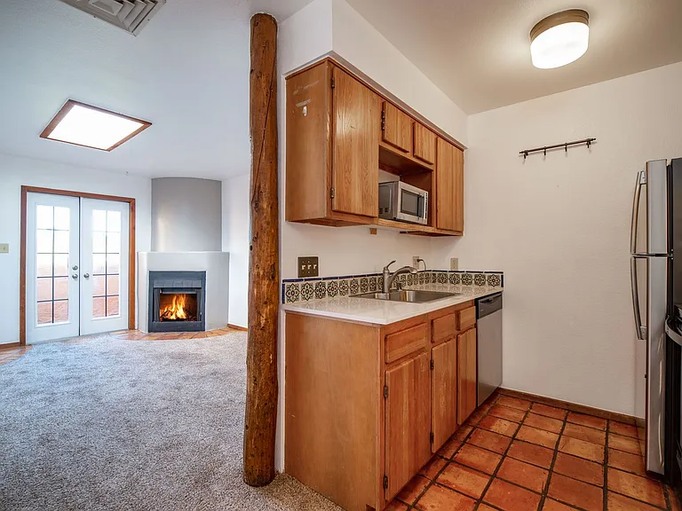 2600 W Zia Rd #L14 — Photo 5