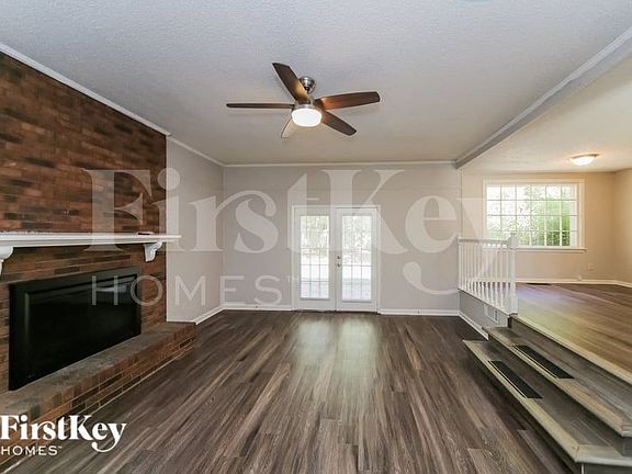3rd image of 2220 Nutbush Pl