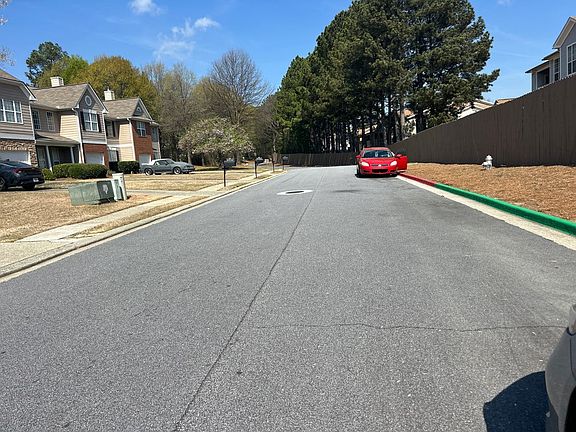 4th image of 109 Oak Green Dr