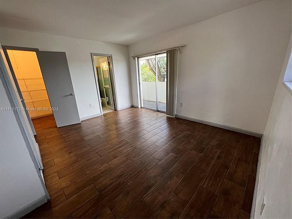 5th image of 465 S Royal Poinciana Blvd APT 1B