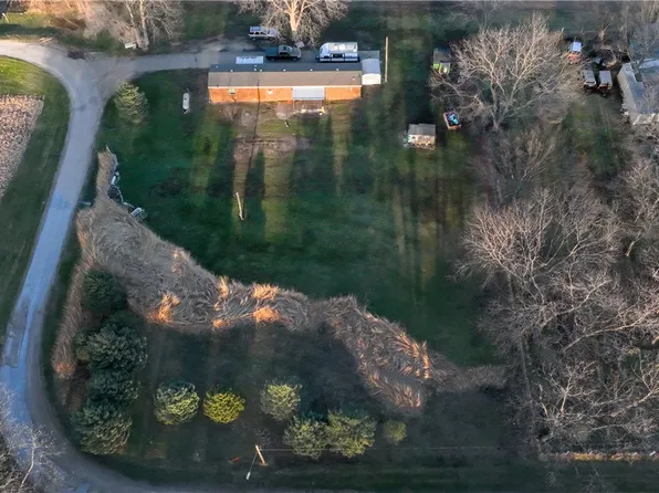 4200 N Greenlee Ave, Cumming, IA 50061