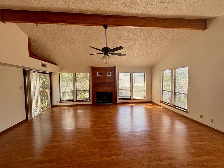 5311 Doe Valley Ln — Photo 29