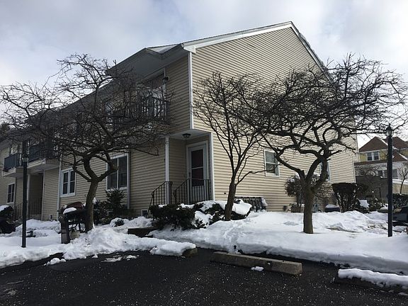 2nd image of 200 Beechwood Ave Unit F
