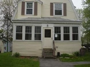 17 Canabas Ave, Waterville, ME 04901