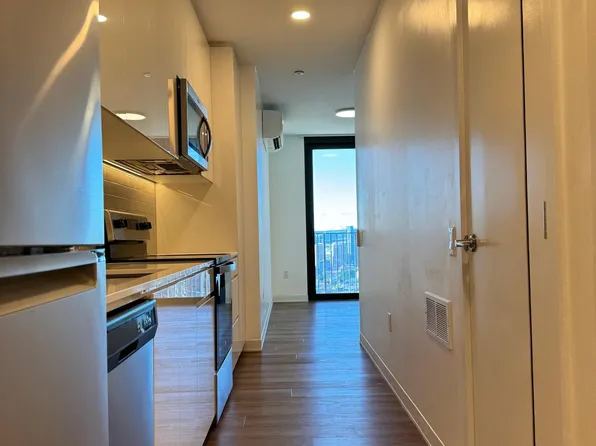 987 Queen St, Honolulu, HI