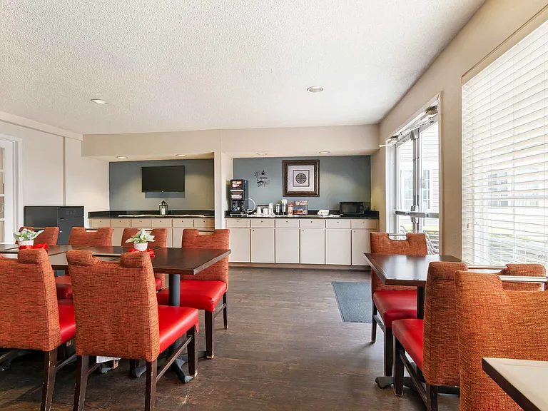 Breakfast Room