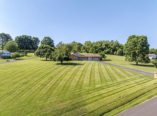 33 Fairview Dr, Lebanon, VA 24266