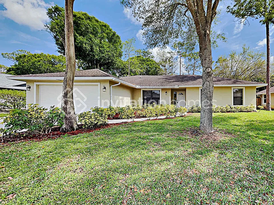 696 Blueberry Dr