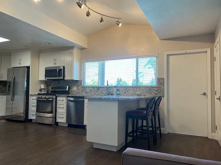 1515 N Milpitas Blvd — Photo 8