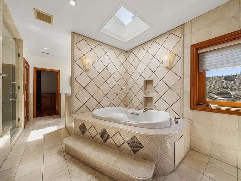 9031 Cresta Dr — Photo 49