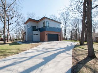 2187 Colladay Point Dr, Stoughton, WI 53589