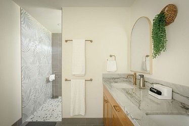5th image of 17-217 Palaai St