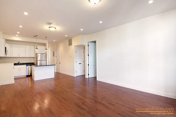 Rented by aptsandlofts.com | media 20