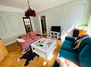 21-27 35th St #2, Astoria, NY 11105