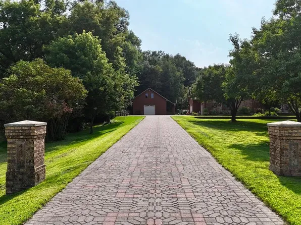 4457 Farmdale Cir, Saint Cloud, MN 56301