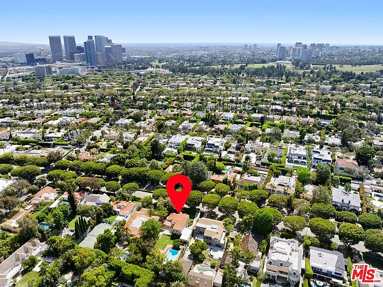 712 N Rodeo Dr — Photo 36