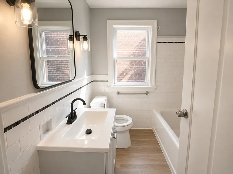 2700 Glendale St #1 — Photo 1