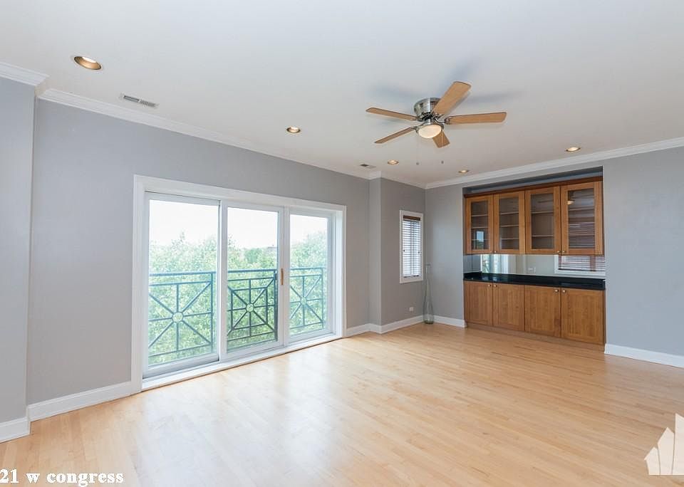 1st image of 2521 W Congress Pkwy #1311