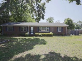 211 Midway Dr, Spartanburg, SC 29301