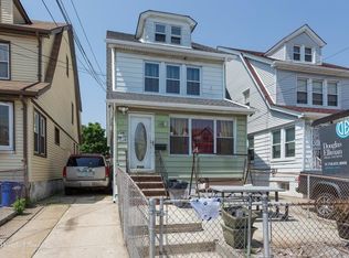 10938 135th St, South Ozone Park, NY 11420