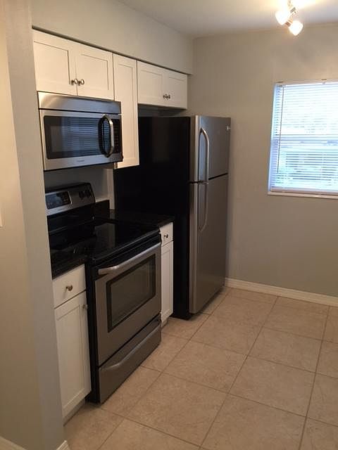 1st image of 1123 Elmwood St #F
