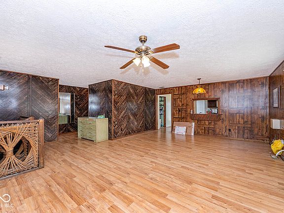 3rd image of 8467 S County Road 825 E