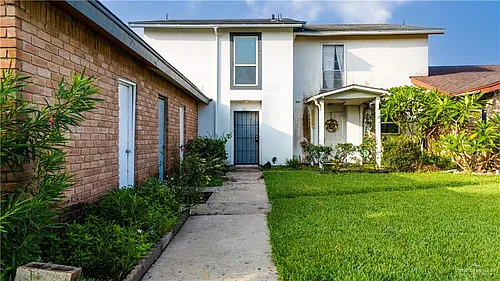 715 Continental Dr #3 Photo 1