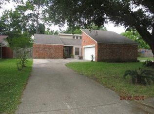 724 Noreda St, Angleton, TX 77515