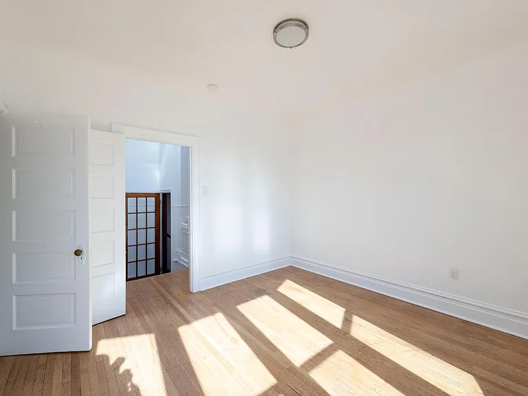 87 C St — Photo 10