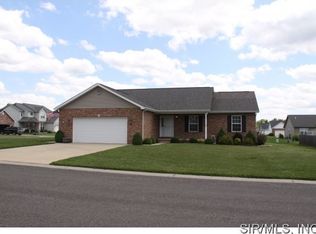 602 Rosewood Ln, Albers, IL 62215