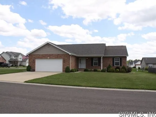 602 Rosewood Ln, Albers, IL 62215