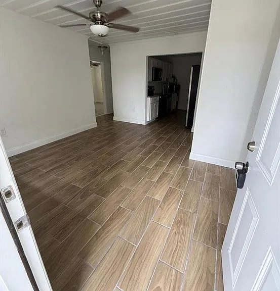 815 Dundas Ct — Photo 4