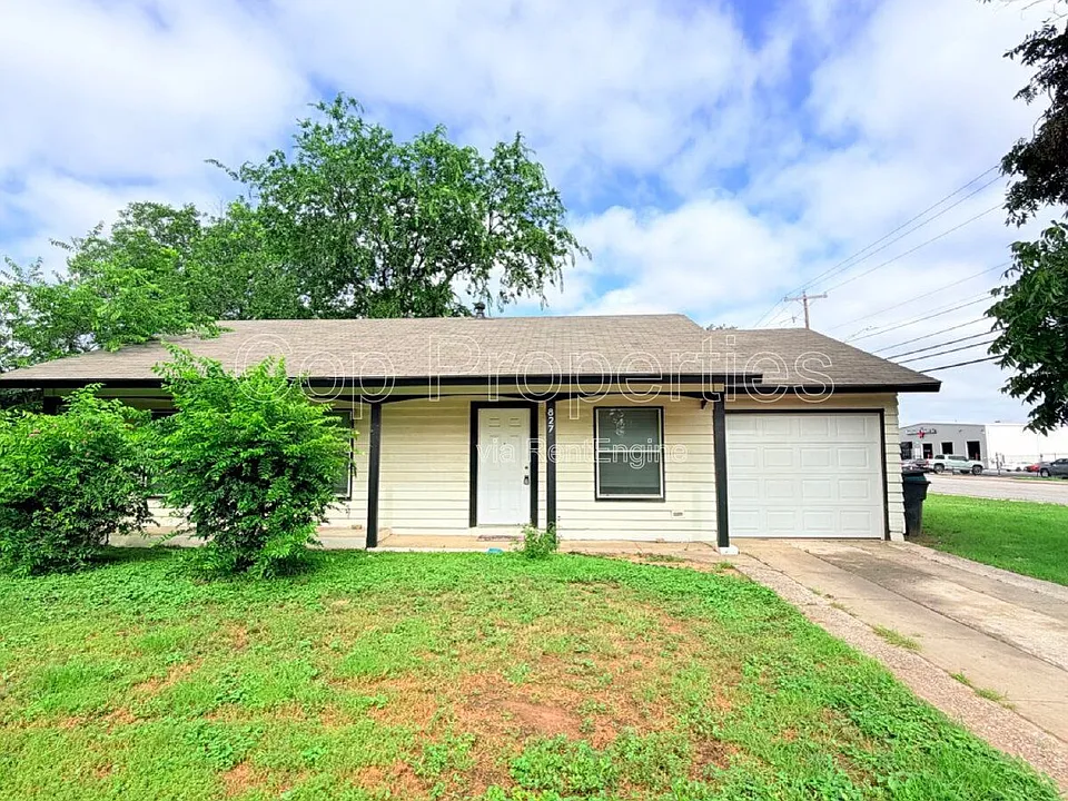 827 Dunwoodie Dr
