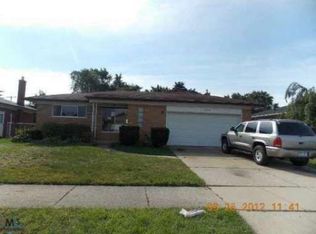 11080 Racine Rd, Warren, MI 48093