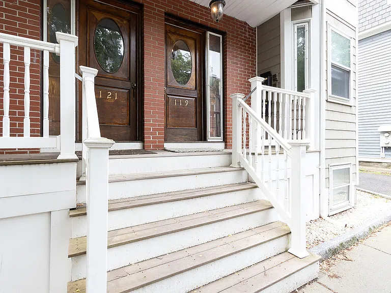 119 W 3rd St #B — Photo 24