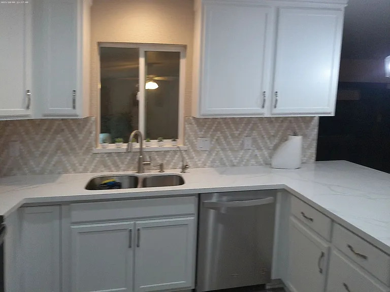 1640 Emerald Dr — Photo 19