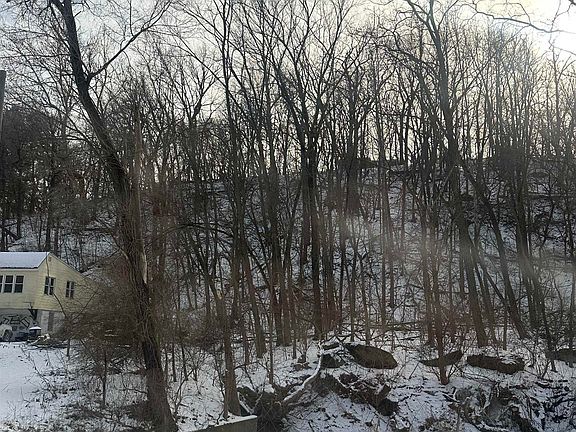 3rd image of 4202 W Smithville Rd